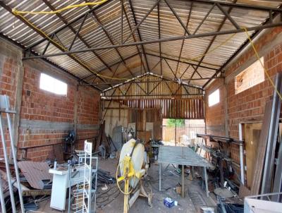 Casa para Venda, em Tangar da Serra, bairro Jardim Dos Ipes, 2 dormitrios, 2 banheiros, 1 sute