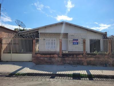 Casa para Venda, em Caldas Novas, bairro Parque das Brisas, 3 dormitrios, 2 banheiros