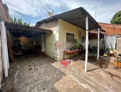 Casa para Venda, em Presidente Prudente, bairro HUMBERTO SALVADOR, 3 dormitórios, 1 banheiro, 1 vaga