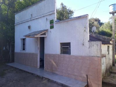 Casa para Locação, em Santana do Livramento, bairro Centro, 2 dormitórios, 1 banheiro, 2 vagas