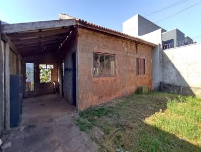 Casa para Venda, em Ourinhos, bairro COHAB, 2 dormitrios, 2 banheiros, 2 vagas