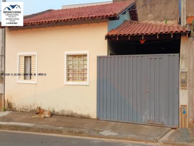 Casa para Venda, em Caconde, bairro Nova Estncia, 2 dormitrios, 1 banheiro, 2 vagas