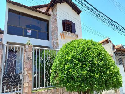 Casa para Venda, em Divinpolis, bairro SANTO ANTONIO, 4 dormitrios, 3 banheiros, 1 sute, 4 vagas