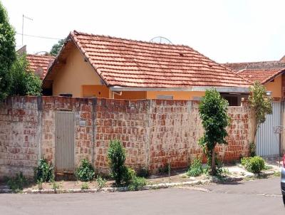 Casa para Venda, em Ourinhos, bairro COHAB, 2 dormitrios, 2 banheiros, 1 vaga