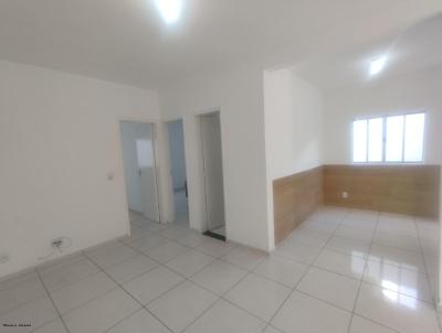 Apartamento com rea Privativa para Venda, em Contagem, bairro Trs Barras, 2 dormitrios, 1 banheiro, 1 vaga