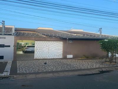 Casa para Venda, em Goinia, bairro Residencial Canad, 3 dormitrios, 2 banheiros, 1 sute, 2 vagas