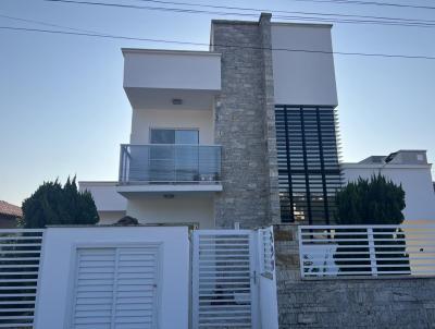 Casa para Temporada, em Bombinhas, bairro Bombas, 2 dormitrios, 2 banheiros, 1 sute, 2 vagas