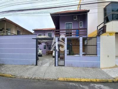 Casa para Venda, em Cambori, bairro Centro, 5 dormitrios, 5 banheiros, 2 sutes, 4 vagas