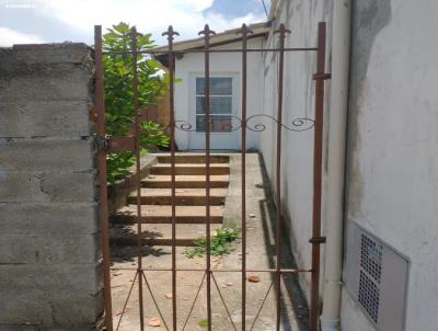 Casa / Sobrado para Locao, em Bragana Paulista, bairro PARQUE BRASIL, 2 dormitrios, 1 banheiro