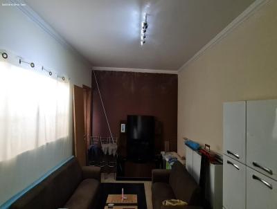 Casa para Venda, em Ourinhos, bairro Jardim Itamaraty, 2 dormitrios, 1 banheiro, 1 sute, 1 vaga