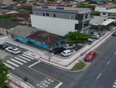 Casa para Venda, em Navegantes, bairro MEIA PRAIA, 4 dormitórios, 2 banheiros, 4 vagas