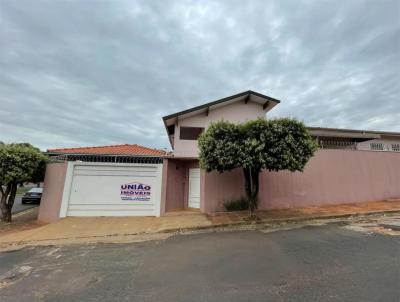 Casa para Venda, em Lins, bairro Parque Aeroporto, 2 dormitrios, 3 banheiros, 1 sute, 2 vagas