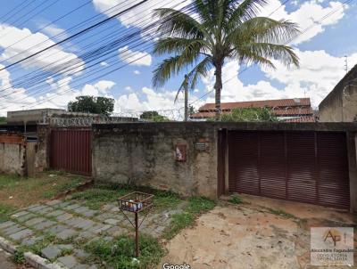 Casa para Venda, em Aparecida de Goinia, bairro Vila Braslia, 3 dormitrios, 2 banheiros, 1 sute, 5 vagas