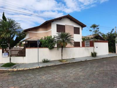 Casa para Venda, em Balnerio Piarras, bairro Centro, 3 dormitrios, 1 vaga