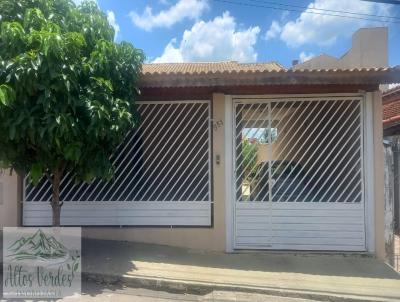 Casa para Venda, em Pinhalzinho, bairro Centro, 3 dormitrios, 3 banheiros, 2 sutes, 2 vagas