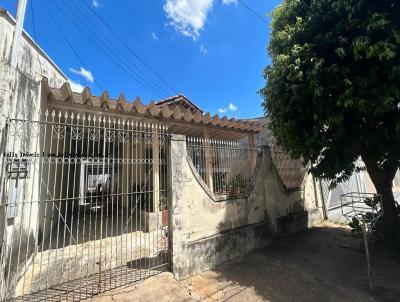 Casa para Venda, em Presidente Prudente, bairro Parque São Judas Tadeu, 2 dormitórios, 1 banheiro, 2 vagas