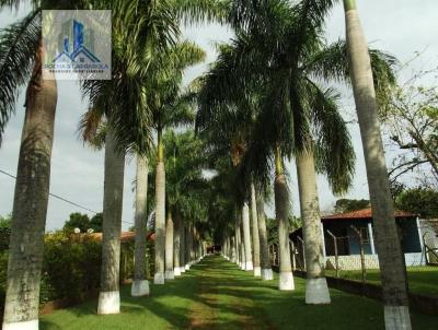 Stio para Venda, em Tatu, bairro Vila Americana, 4 dormitrios, 3 banheiros, 1 sute, 2 vagas