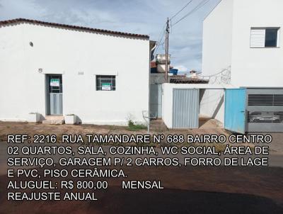 Casa para Locação, em Araguari, bairro CENTRO, 2 dormitórios, 1 banheiro, 2 vagas