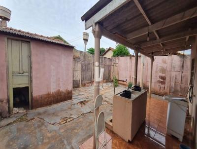 Casa para Venda, em Quirinópolis, bairro VILA PROMISSÃO, 2 dormitórios, 1 banheiro, 2 suítes, 1 vaga