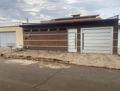 Casa para Venda, em Goiânia, bairro Residencial Solar Bougainville, 3 dormitórios, 3 banheiros, 1 suíte, 3 vagas