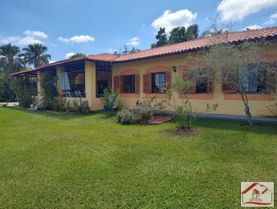 Casa em Condomnio para Venda, em Araariguama, bairro aparecidinha, 4 dormitrios, 3 banheiros, 2 sutes, 2 vagas