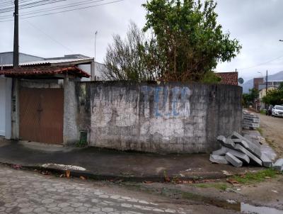 Casa para Venda, em Caraguatatuba, bairro Balneário Recanto do Sol, 2 dormitórios, 1 banheiro, 5 vagas