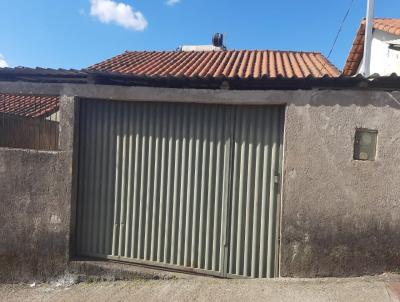 Casa para Venda, em Juiz de Fora, bairro Nova Germnia, 2 dormitrios, 1 banheiro, 1 vaga