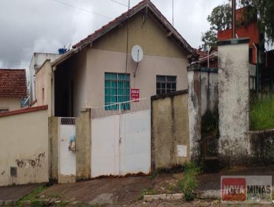 Casa para Venda, em Oliveira, bairro Aparecida, 3 dormitórios, 2 banheiros, 1 vaga