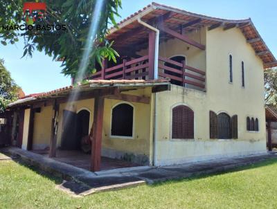 Duplex para Venda, em Saquarema, bairro Ipitangas, 4 dormitrios, 2 banheiros, 1 sute