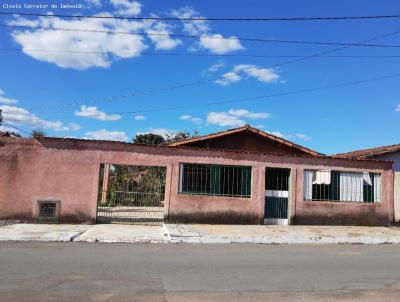 Casa para Venda, em Funilndia, bairro Centro, 3 dormitrios, 1 banheiro, 2 vagas
