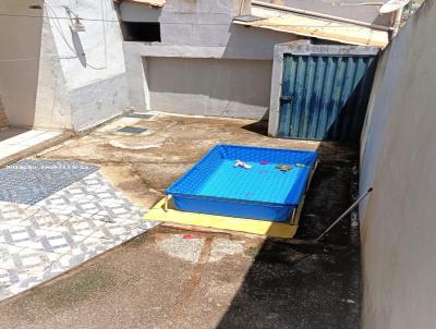 Casa para Venda, em Contagem, bairro Novo Eldorado, 2 dormitrios, 2 banheiros, 1 vaga