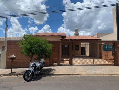 Casa para Venda, em Marlia, bairro Alto Cafezal, 3 dormitrios, 5 banheiros, 3 sutes