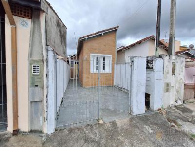 Casa para Locao, em Caraguatatuba, bairro Poiares, 2 dormitrios, 2 banheiros, 1 sute, 1 vaga