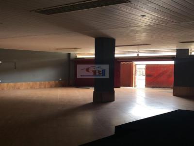 Loja para Locao, em Maca, bairro Parque Aeroporto, 2 banheiros
