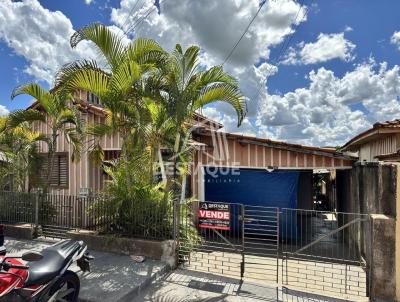 Casa para Venda, em Santo Anastcio, bairro Vila Barbeiro, 4 dormitrios, 1 banheiro, 1 vaga