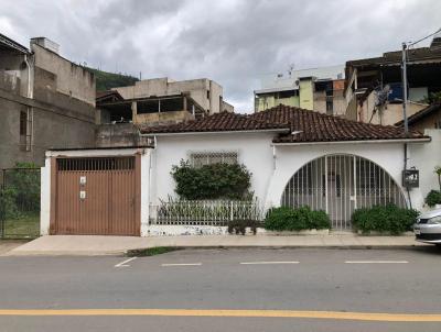 Casa para Locação, em Manhuaçu, bairro Santo Antônio, 3 dormitórios, 1 banheiro, 1 suíte, 2 vagas