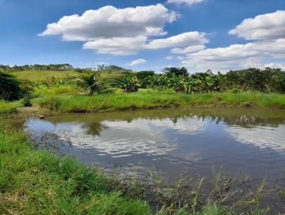 Stio para Venda, em Itabora, bairro Cabuu, 1 dormitrio, 1 banheiro, 2 vagas