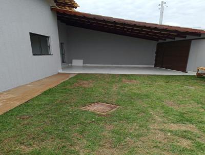 Casa para Venda, em Senador Canedo, bairro Parque Industrial de Senador Canedo, 3 dormitórios, 2 banheiros, 1 suíte