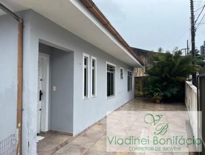 Casa para Venda, em Florianpolis, bairro Capoeiras, 5 dormitrios, 3 banheiros, 1 sute, 3 vagas
