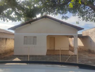 Casa Usada para Venda, em Birigui, bairro Jardim Toselar, 2 dormitrios, 1 banheiro, 2 vagas