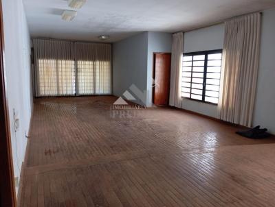 Casa para Venda, em Jaboticabal, bairro Centro, 3 dormitrios, 3 banheiros, 1 sute, 1 vaga