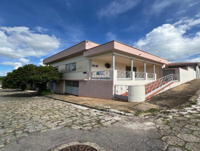 Casa para Venda, em Campo Belo, bairro Vila Etna, 4 dormitrios, 1 banheiro, 2 vagas