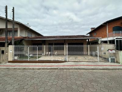 Casa para Venda, em Barra Velha, bairro Centro, 3 dormitrios, 3 banheiros, 1 vaga