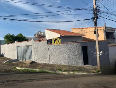 Casa para Venda, em Tatu, bairro Jardim Lrio, 2 dormitrios, 1 banheiro, 1 vaga