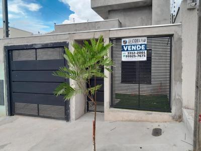Casa para Venda, em Arapongas, bairro Jardim Casa Grande, 3 dormitrios, 1 banheiro, 1 sute, 1 vaga