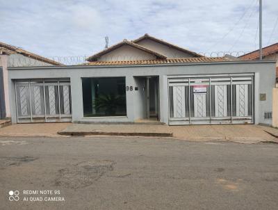 Casa para Venda, em Bom Despacho, bairro Santa Lcia, 4 dormitrios, 3 banheiros, 1 sute, 3 vagas