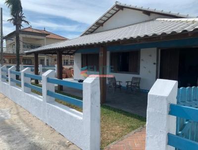 Casa Duplex para Venda, em Saquarema, bairro Centro, 6 dormitrios, 4 banheiros, 2 sutes, 3 vagas