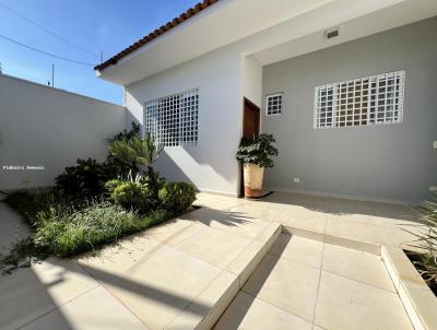 Casa para Venda, em Presidente Prudente, bairro Jardim Aviao, 3 dormitrios, 5 banheiros, 3 sutes, 2 vagas