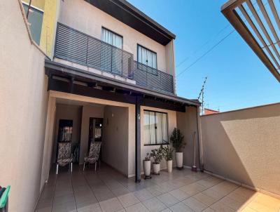 Casa para Venda, em Londrina, bairro Jardim Acapulco, 3 dormitrios, 3 banheiros, 1 sute, 3 vagas