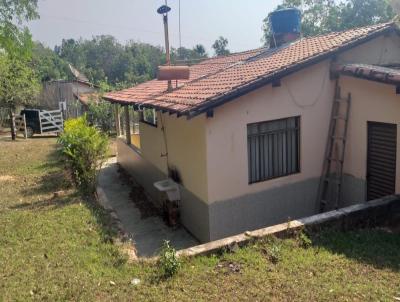 Casa para Venda, em Carmo do Cajuru, bairro Retiro do Lago, 4 dormitrios, 1 banheiro, 1 vaga